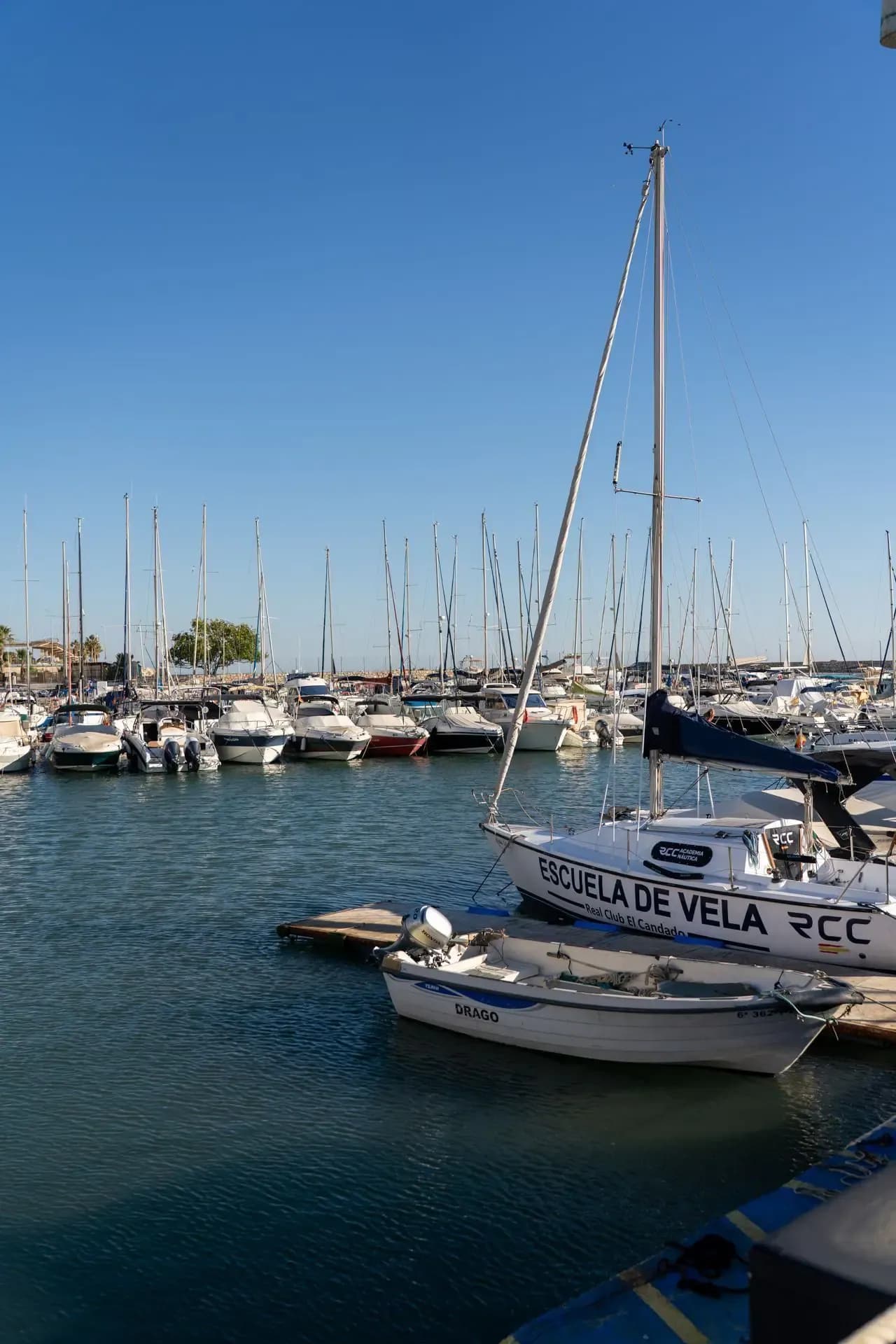Puerto Deportivo El Candado